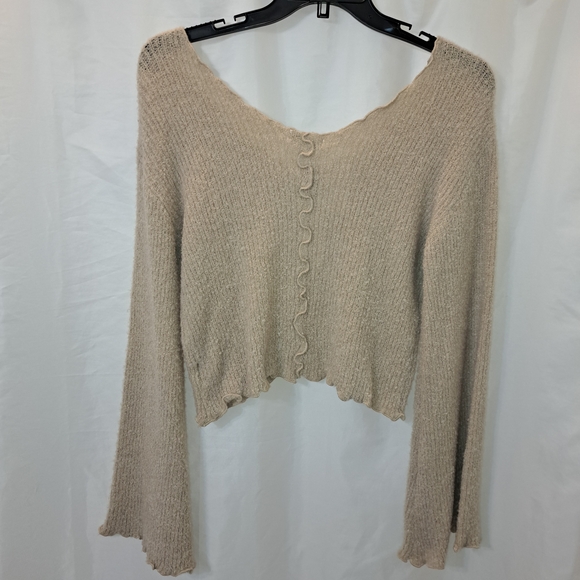 NWT Sz S Babydoll, Bell Sleeves Scalloped Edge Cropped Beige Sweater Boho - Picture 2 of 10